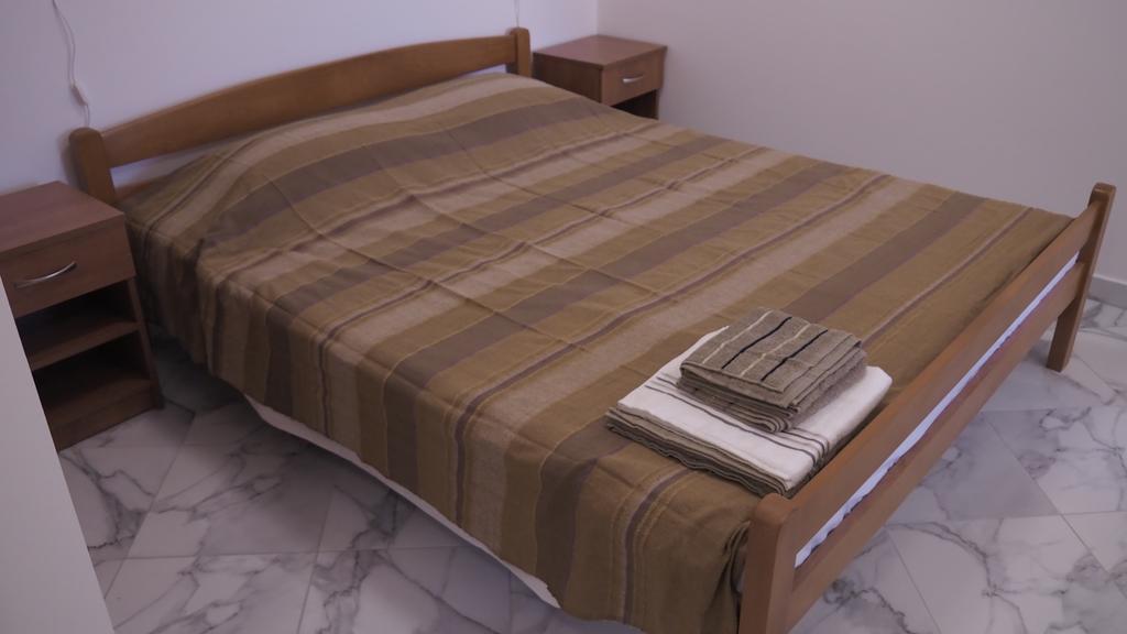 Vilena Apartmani Tivat Buitenkant foto