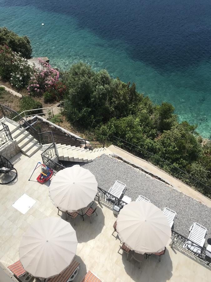 Vilena Apartmani Tivat Buitenkant foto