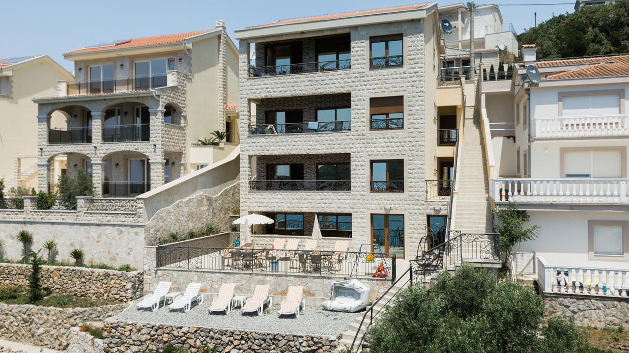 Vilena Apartmani Tivat Buitenkant foto
